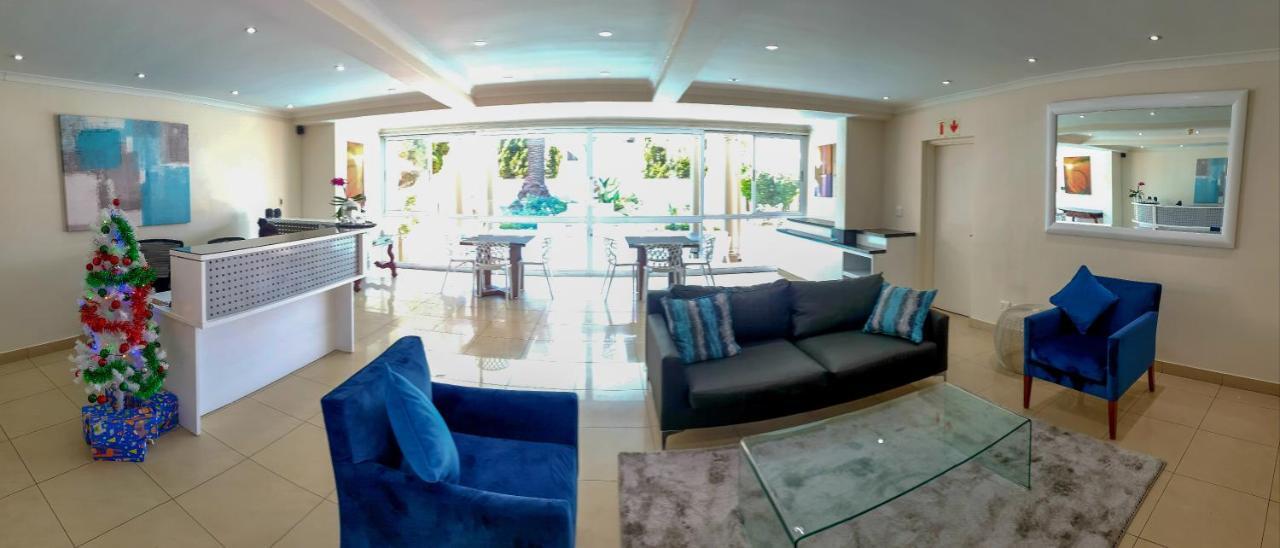 Villa Via Executive Suites With Power Back-Up Сэндтон Экстерьер фото